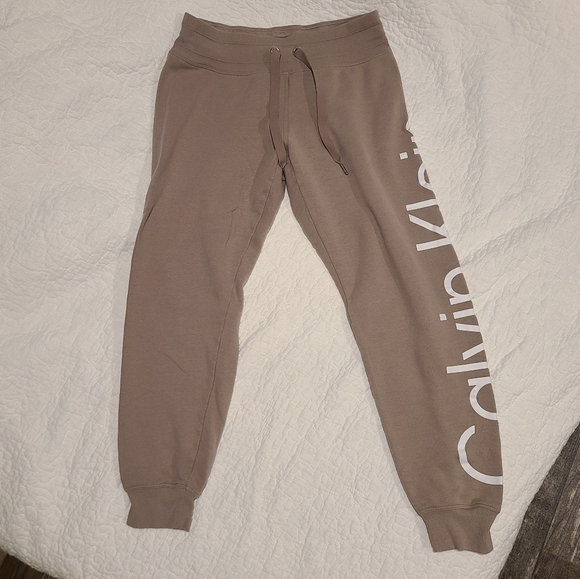 Calvin Klein Performance Pants - Calvin Klein Tan Sweatpants size small